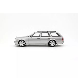 Mercedes-Benz AMG 70TE Brilliant Silver 1996 OttO mobile 1:18 Resinemodell (Türen, Motorhaube... nicht zu öffnen!)